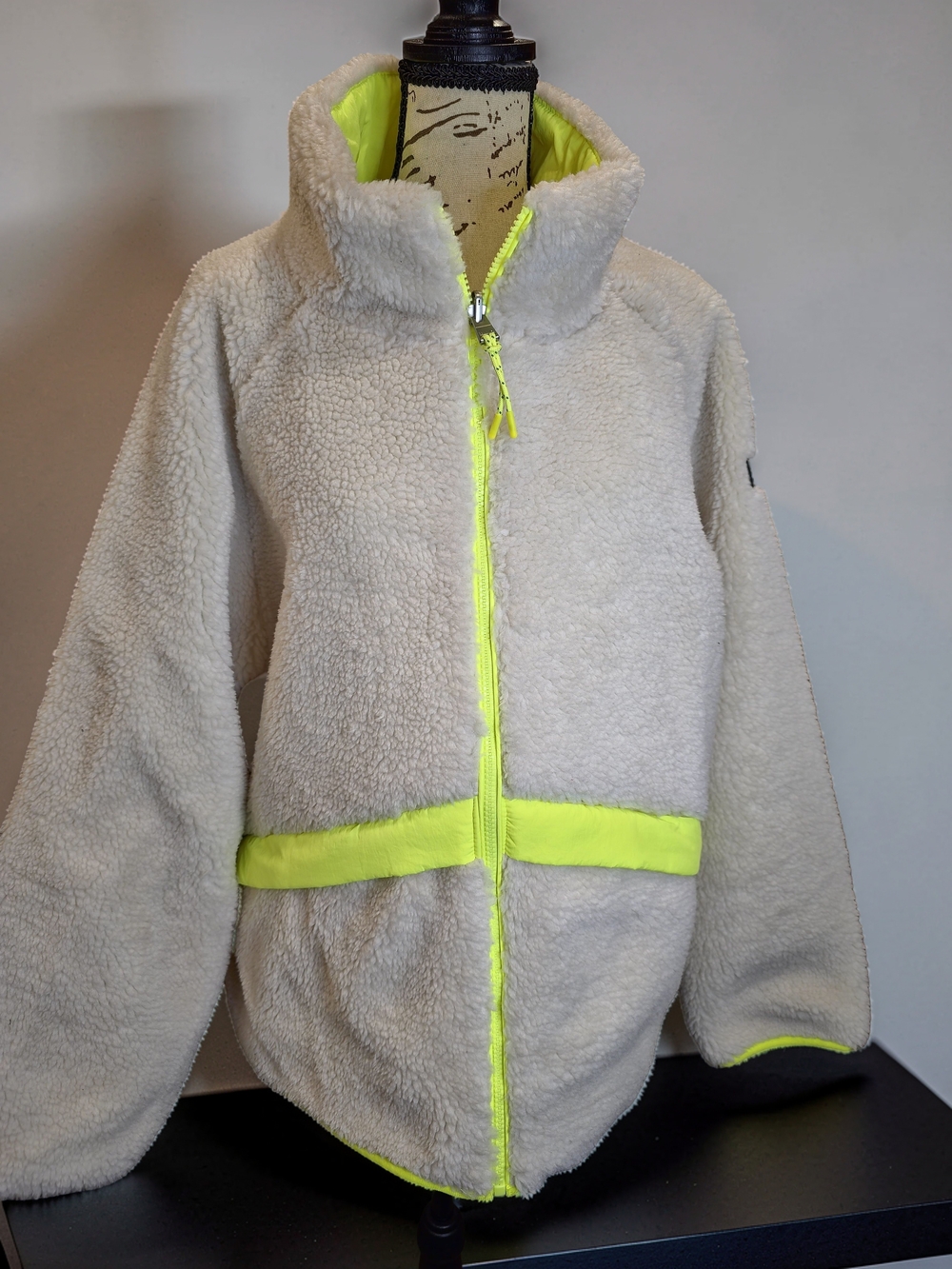 Calvin Klein Performance Reversible Sherpa Jacket Chalk NWT XXL